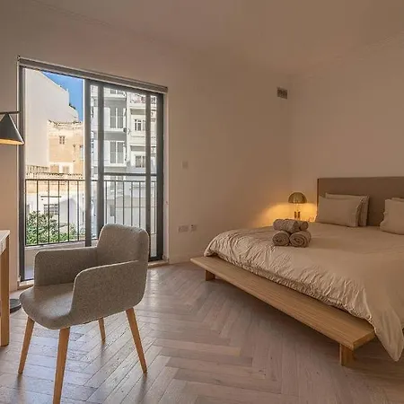 Sea Views Of Valletta Nomads! Homestay